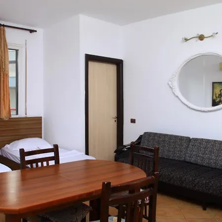 Edurres Beachfront Studio 6 3* دراس