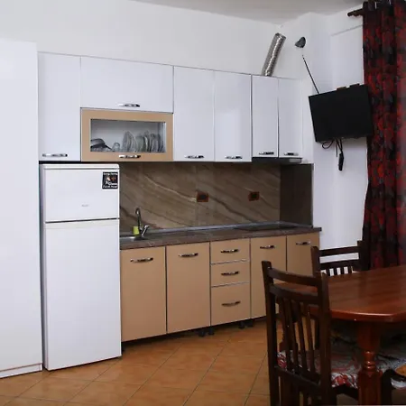 Edurres Beachfront Studio 6 3* دراس