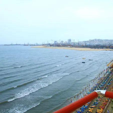 Edurres Beachfront Studio 6 شقة فندقية 3*