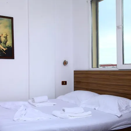 Apartmanhotel Edurres Beachfront Studio 6 3*